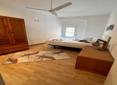 Interior 5