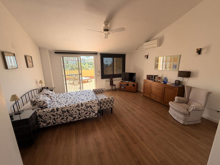 Image No.21-4 Bed House/Villa for sale