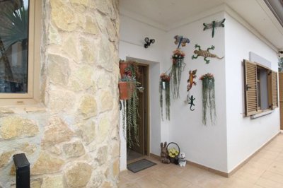 Exterior 1