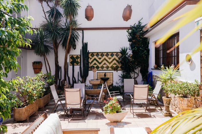 Image No.2-24 Bed Commercial for sale