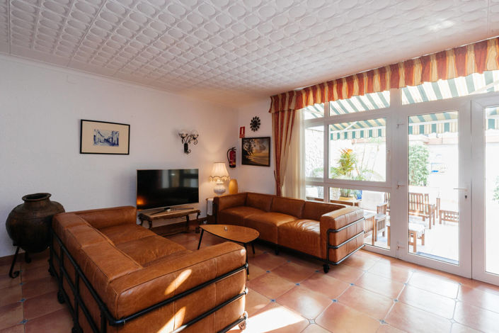 Image No.6-24 Bed Commercial for sale
