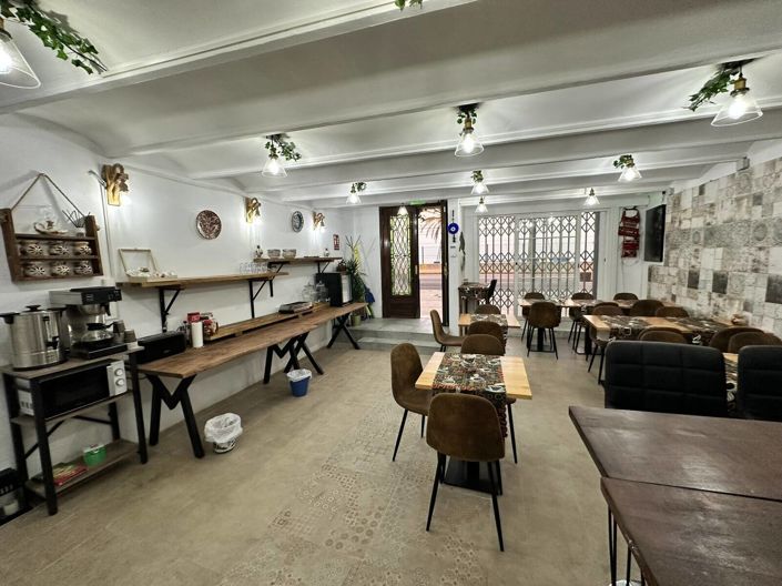 Image No.4-20 Bed Commercial for sale