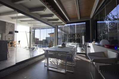 Interior 6