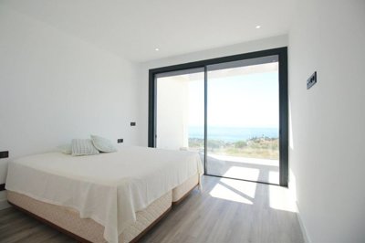 Interior 5