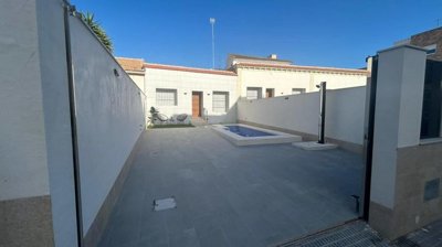 Exterior 3