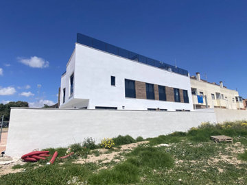 Exterior 7