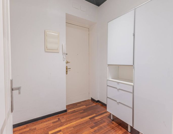 Image No.28-5 Bed Apartment for sale