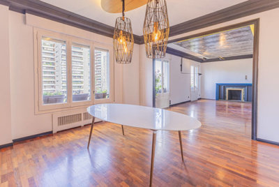 Interior 4