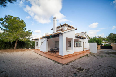 Exterior 1