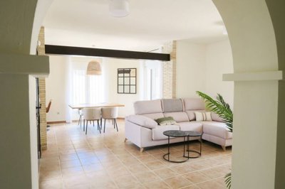 Interior 5