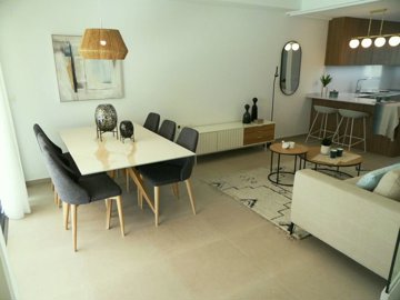 Interior 8
