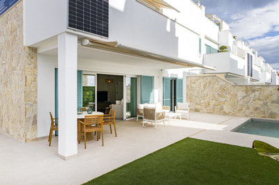 Exterior 4