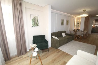 Interior 3
