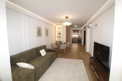 Interior 4