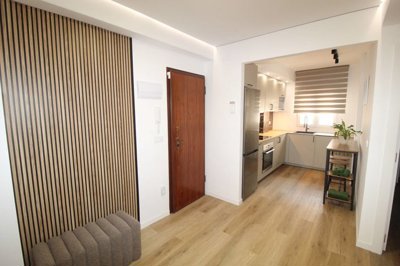 Interior 6