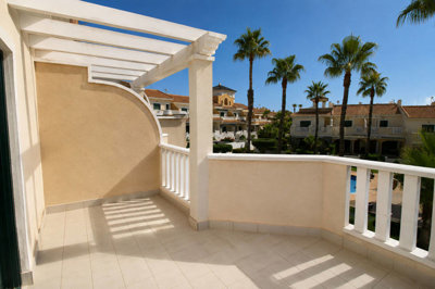 Exterior 5
