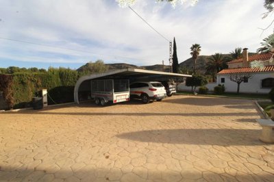 Exterior 5