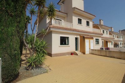 Exterior 3
