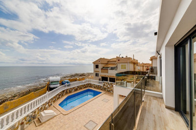 Exterior 13