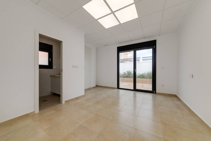 Image No.31-Maison / Villa de 4 chambres à vendre à Torrevieja
