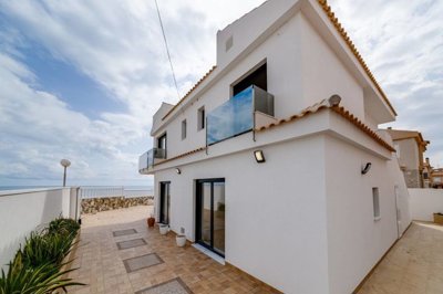 Exterior 4