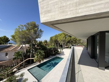 Exterior 4