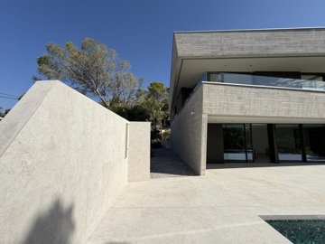 Exterior 6