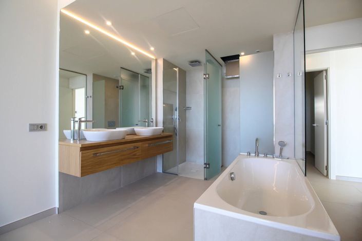 Image No.10-3 Bed Apartment for sale
