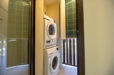 Interior 12