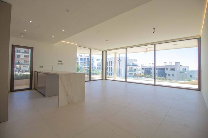 Image No.3-3 Bed Apartment for sale