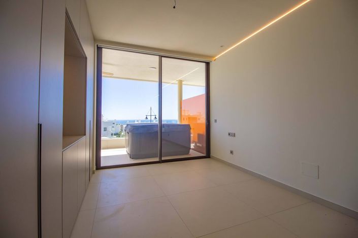 Image No.7-3 Bed Apartment for sale