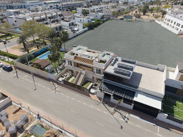 Exterior 3