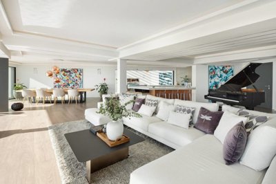 Interior 2