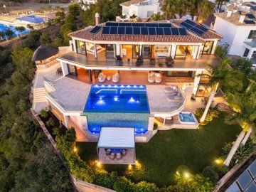 Exterior 3