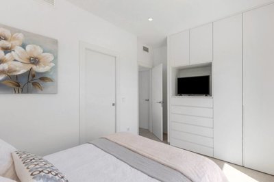 Interior 8
