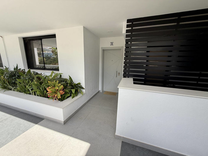 Image No.38-2 Bed Apartment for sale