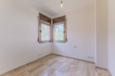 Interior 9