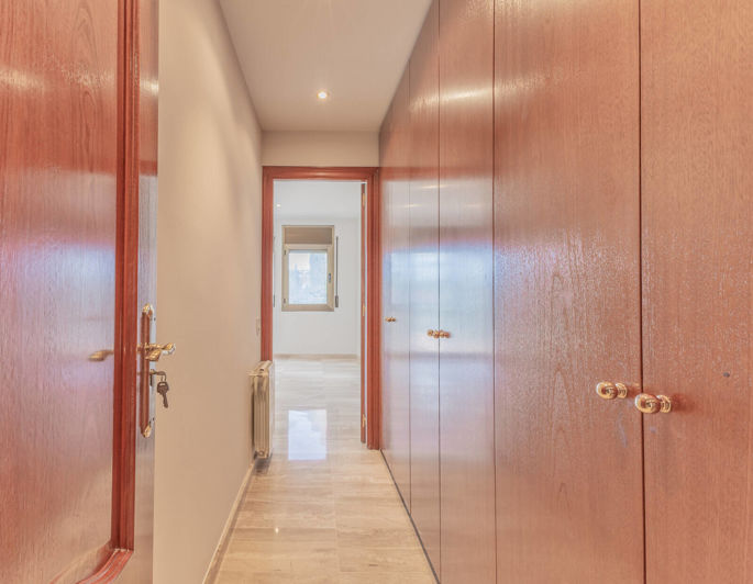 Image No.22-8 Bed House/Villa for sale