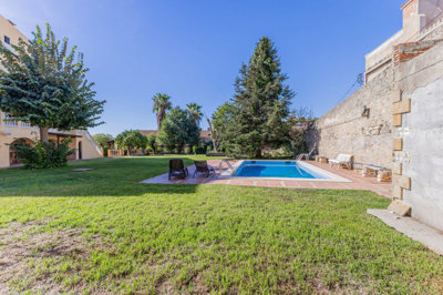 Exterior 4