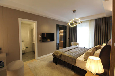 Interior 7