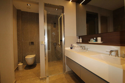 Interior 10