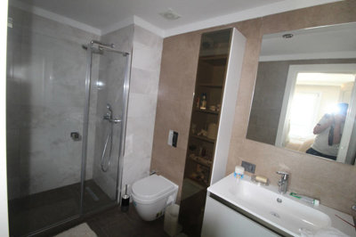 Interior 9