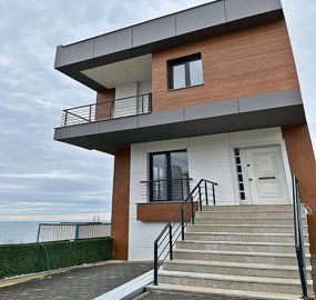 Exterior 1