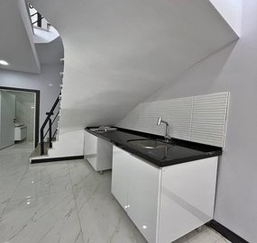 Interior 10