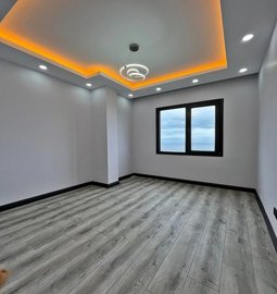 Interior 11