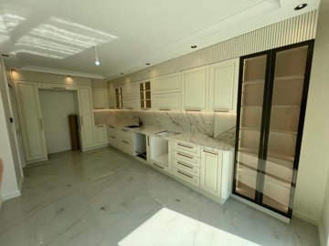 Interior 3