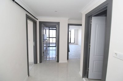 Interior 10