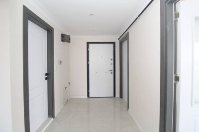 Interior 11