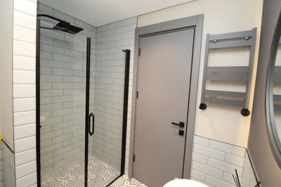 Interior 12