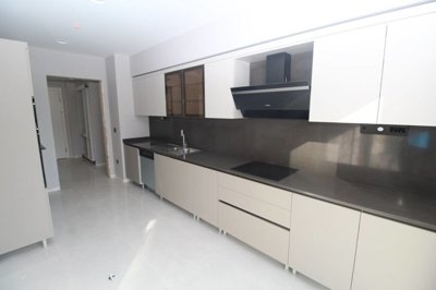 Interior 10